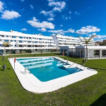 Luxury Apt. Aranya Pool And Parking Apartamento *